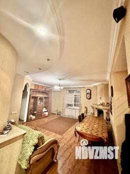 Дом 250м², 2-этажный, участок 8 сот.  