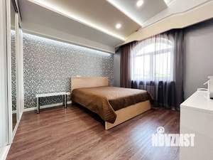 Дом 259м&sup2;, 2-этажный, участок 3 сот.  