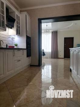 Дом 218м², 2-этажный, участок 12 сот.  