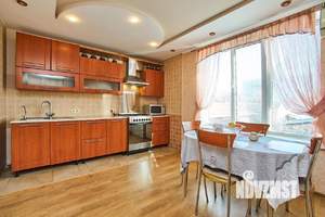 Дом 120м², 2-этажный, участок 1 сот.  