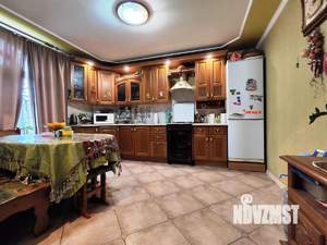 Дом 120м&sup2;, 2-этажный, участок 6 сот.  