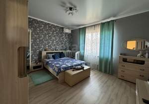 Дом 261м², 3-этажный, участок 8 сот.  