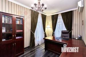 Дом 350м², 3-этажный, участок 15 сот.  
