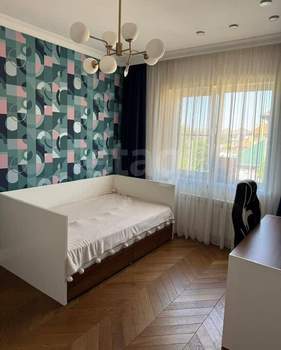 Дом 138м&sup2;, 2-этажный, участок 4 сот.  