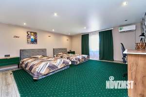 Дом 214м&sup2;, 2-этажный, участок 6 сот.  