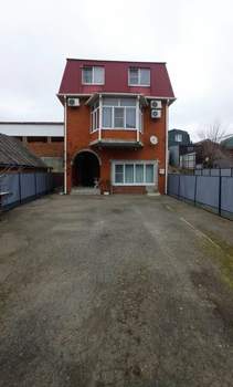 Дом 400м², 3-этажный, участок 5 сот.  