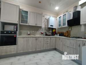 Дом 160м&sup2;, 2-этажный, участок 4 сот.  