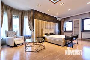 Дом 290м&sup2;, 2-этажный, участок 8 сот.  