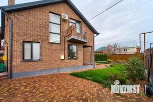 Дом 215м&sup2;, 2-этажный, участок 3 сот.  