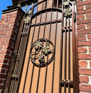 Дом 230м&sup2;, 2-этажный, участок 5 сот.  