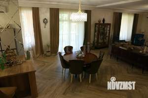 Дом 519м², 2-этажный, участок 10 сот.  