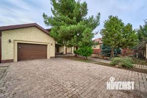 Дом 290м&sup2;, 2-этажный, участок 9 сот.  