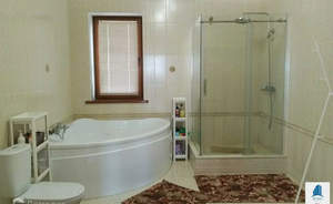 Дом 567м&sup2;, 3-этажный, участок 8 сот.  