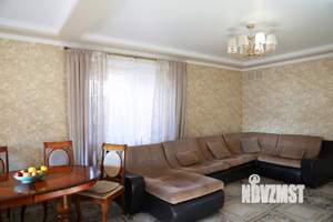 Дом 100м², 2-этажный, участок 6 сот.  