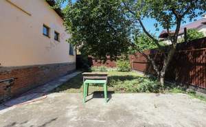 Дом 350м&sup2;, 2-этажный, участок 4 сот.  