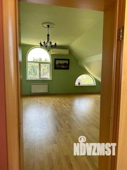 Дом 268м&sup2;, 3-этажный, участок 17 сот.  