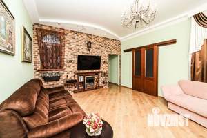 Дом 187м², 2-этажный, участок 4 сот.  