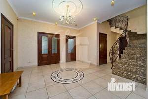 Дом 308м², 2-этажный, участок 8 сот.  