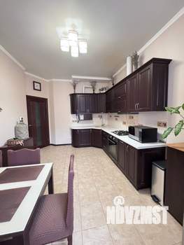 Дом 142м², 2-этажный, участок 4 сот.  