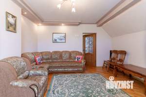 Дом 180м², 3-этажный, участок 10 сот.  