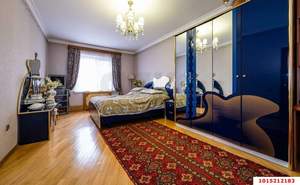 Дом 270м&sup2;, 2-этажный, участок 4 сот.  