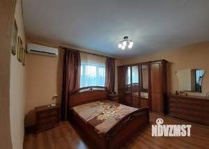 Дом 100м&sup2;, 2-этажный, участок 6 сот.  