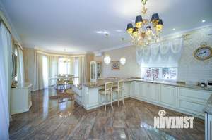 Дом 334м², 2-этажный, участок 10 сот.  