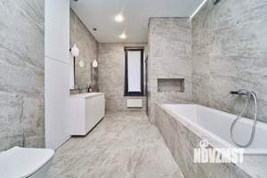 Дом 303м&sup2;, 2-этажный, участок 6 сот.  