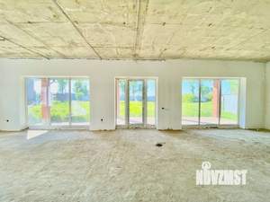 Дом 327м&sup2;, 2-этажный, участок 6 сот.  