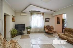 Дом 207м², 2-этажный, участок 6 сот.  