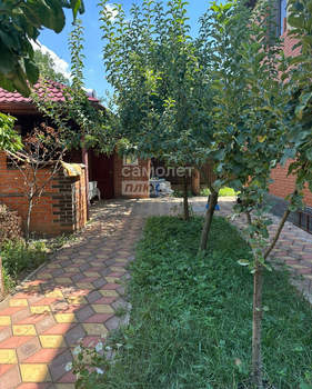 Дом 217м&sup2;, 3-этажный, участок 4 сот.  