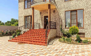 Дом 484м&sup2;, 3-этажный, участок 16 сот.  