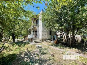 Дом 50м&sup2;, 2-этажный, участок 4 сот.  