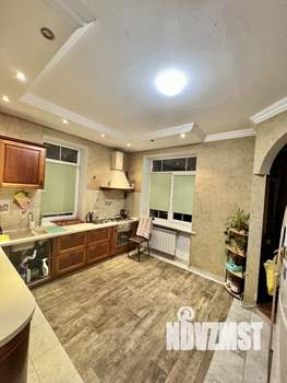Дом 250м², 2-этажный, участок 8 сот.  