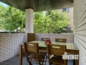 Дом 170м&sup2;, 2-этажный, участок 4 сот.  