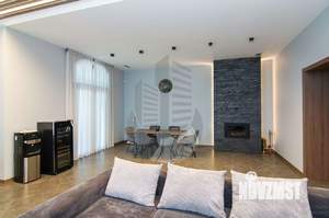 Дом 400м&sup2;, 2-этажный, участок 10 сот.  