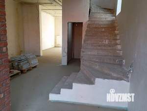 Дом 246м&sup2;, 3-этажный, участок 4 сот.  