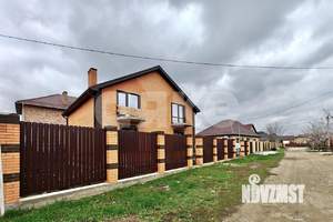 Дом 180м&sup2;, 2-этажный, участок 4 сот.  