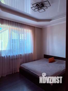 Дом 180м&sup2;, 2-этажный, участок 4 сот.  