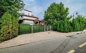 Дом 349м&sup2;, 3-этажный, участок 10 сот.  