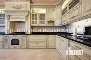 Дом 412м&sup2;, 3-этажный, участок 6 сот.  