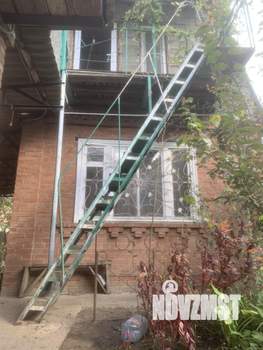 Дом 25м&sup2;, 2-этажный, участок 4 сот.  