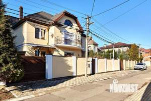 Дом 430м&sup2;, 2-этажный, участок 9 сот.  