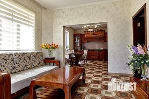 Дом 194м², 2-этажный, участок 6 сот.  