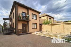 Дом 224м², 3-этажный, участок 3 сот.  