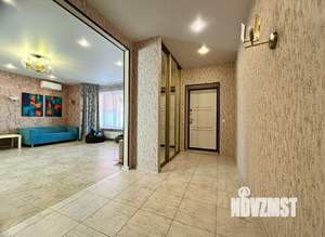 Коттедж 170м&sup2;, 3-этажный, участок 2 сот.  