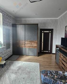 Дом 290м&sup2;, 3-этажный, участок 10 сот.  