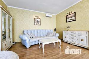 Дом 180м², 2-этажный, участок 6 сот.  