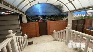 Дом 400м&sup2;, 2-этажный, участок 10 сот.  