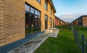 Дом 135м&sup2;, 2-этажный, участок 3 сот.  